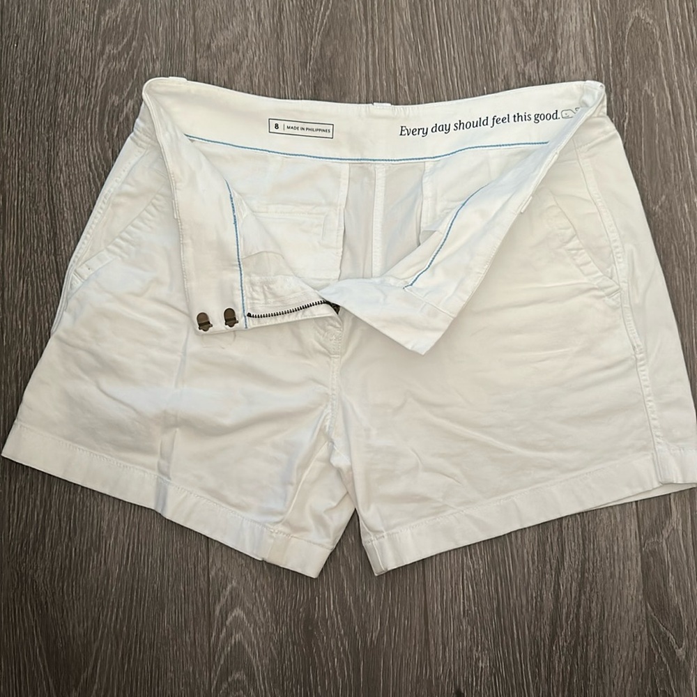 Vineyard Vines pink khaki shorts